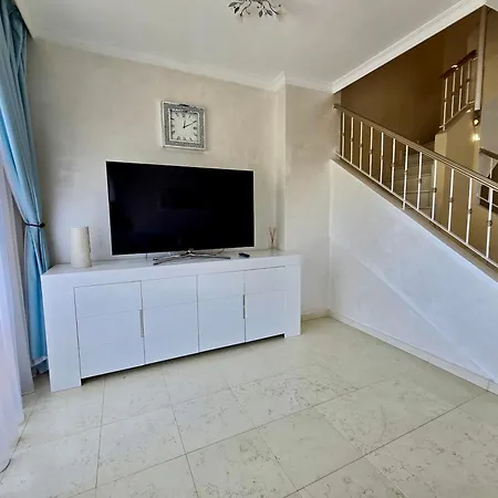 Gadea Luxury Penthouse Apartment